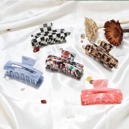 Vista 7 de Paquete de 8 pinzas acrílicas medianas de mariposa para el cabello, estampado de leopardo, agarre fuerte antideslizante para mujeres y niñas