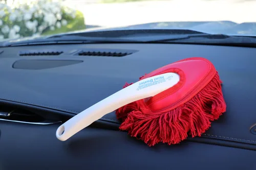Vista 4 de California Car Duster Mini plumero automático para salpicadero y plumero