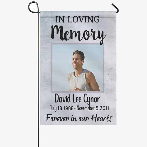 Vista 10 de Bandera conmemorativa personalizada para jardín, en memoria amorosa, bandera de condolencias personalizada con nombre y fecha de foto, banderas
