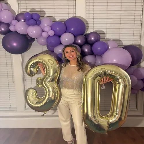 Vista 6 de Juego de globos de fiesta morados, 50 globos de látex lila lavanda de 12 pulgadas para uso de adultos, solo para fiesta de graduación, despedida