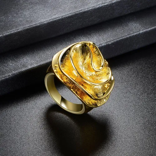 Vista 5 de Aprilery Anillos de oro y plata para mujer, anillos gruesos chapados en oro, anillos cuadrados de metal ancho, anillos cuadrados de cóctel, regalos