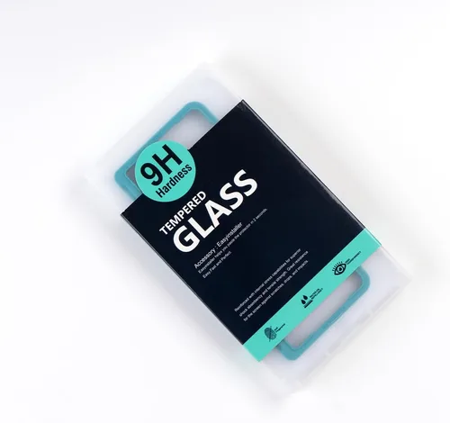 Vista 7 de Ibywind Protector de pantalla para Google Pixel 10 Pro XL 5G de 6.8 pulgadas (paquete de 2), vidrio templado de dureza 9H, con 1 protector de lente