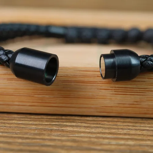 Vista 6 de COAI Pulsera de cuero de doble capa con piedras negras ónix