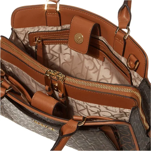Vista 7 de Calvin Klein Margot - Bolso con logotipo texturizado en relieve