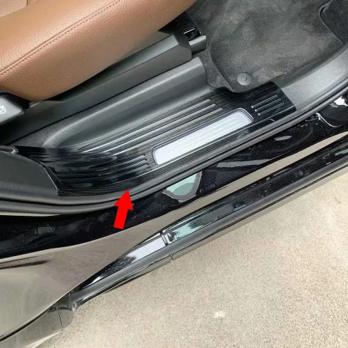 Vista 6 de Para Volvo XC90 2016 2017 2018 2019 2020 2021 2022 2023 2024 2025 Cubierta de placa de umbral de puerta interior (negro)