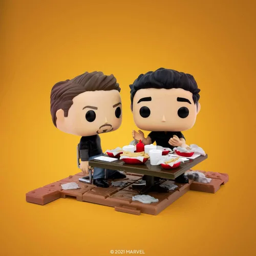 Vista 4 de Funko Pop Deluxe, Marvel: Serie de Vengadores Victory Shawarma - Figura de Bruce Banner 1 de 6 - Exclusivo de Amazon - Figura de vinilo