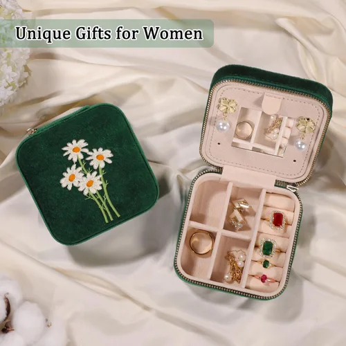 Vista 5 de GSPY Joyero de viaje de terciopelo, regalos de margaritas para mujeres, estuche de viaje para joyas pequeño, organizador de joyas de viaje, regalos