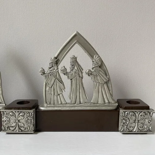 Vista 6 de Cathedral Art Abbey & CA Gift Nativity Adviento con juego de velas en caja, multicolor