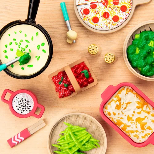 Vista 4 de Lori Comida de juego para muñecas mini - Accesorios de cocina para muñecas de 6 pulgadas - Pizza, Sushi, postre - Juego de casa de muñecas