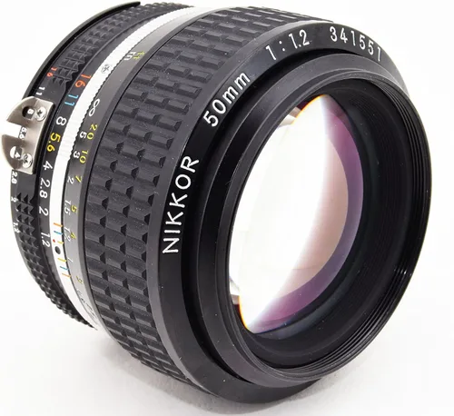 Vista 3 de Nikon AI-S FX NIKKOR 1.969 in f1.2 Lente de enfoque manual con zoom fijo para cámaras DSLR Nikon