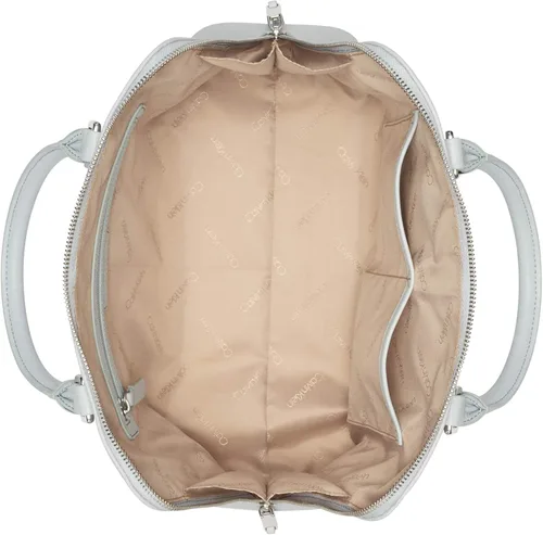 Vista 11 de Calvin Klein Blanche Pebble - Bolso de cuero para cúpula