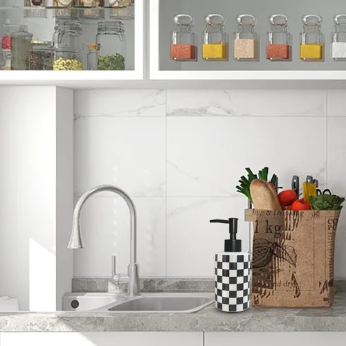 Vista 3 de Dispensador de jabón de baño con bomba negra mate, dispensador de jabón de cerámica blanca para cocina, patrón de cuadros, botella de bomba vacía
