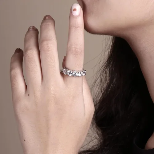 Vista 4 de Tienda Collection Sterling Silver Five-Stone Ring set with Round Cut Infinite Elements Cubic Zirconia