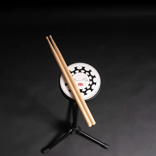 Vista 6 de 6" Drum Practice Pad, Silicone — Medium Rebound and Controlled Volume for Speed, Power and Precision, Classic Logo, 2-YEAR WARRANTY Thomas Lang