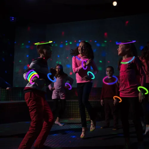 Vista 6 de Paquete de fiesta de palitos luminosos de 8 a 50 pulgadas, pulseras y collares luminosos para niños, 250 aniversario, 4 de julio, neón que brilla