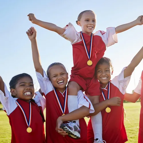 Vista 5 de Caydo Gold Medals for Kids, Plastic Medals for Awards Winner Award Medals for Children's Game Prizes, School Sports Games, Competitions, Family