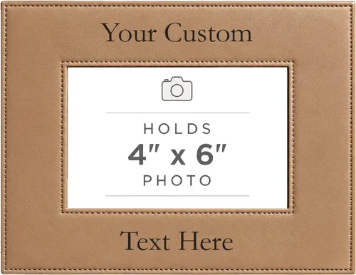 Vista 23 de Marco de fotos de piel sintética de cuero sintético grabado para añadir tu texto personalizado para colgar o en la mesa, marco de fotos familiares