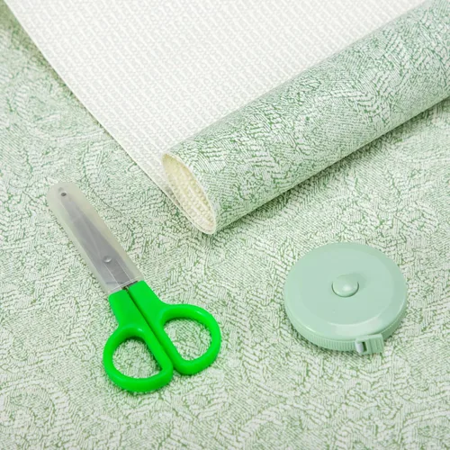 Vista 16 de Revestimiento de estante de 12 x 120 pulgadas con tijeras y cinta métrica para armarios de cocina, forro de cajón de PVC para tocador de baño, Negro
