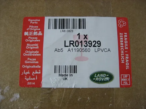Vista 3 de Soporte para placa de parachoques delantero original Land Rover LR4
