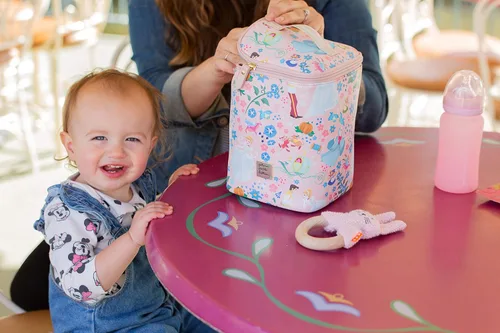 Vista 4 de Petunia Pickle Bottom Bolsa enfriadora para bebés