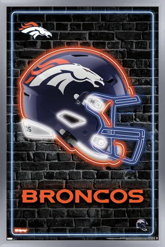 Vista 9 de NFL Denver Broncos - Póster de pared con casco neón, 22.4 pulgadas de largo x 14.7 pulgadas de ancho, versión enmarcada de madera de granero