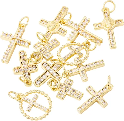 Vista 5 de Pandahall - 12 dijes de cruz chapados en oro de 18 quilates, circonita cúbica, colgantes pequeños religiosos con anillos de salto para hacer joyas