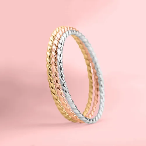 Vista 6 de Melanie Golden Jewelry Braided Rope Stacking Ring Elegant Twist 1mm Skinny Stackable Stack Ring Band in Silver, Gold, or Rose Gold Comfort Fit