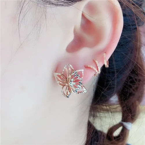 Vista 5 de SAGEKING 2024 New 585 Purple Gold 14K Rose Gold Hollow Out Exquisite Two-Color Flower Earrings For Women Romantic Light Luxury Engagement Jewelry