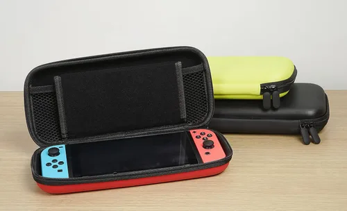 Vista 7 de Tienda Basics Carrying Case for Nintendo Switch