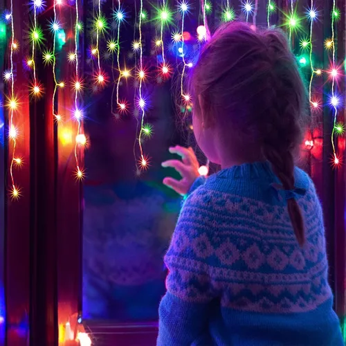 Vista 6 de JXLEDAYY Luces de Navidad superlargas de 1280 luces LED de 131 pies con 240 caídas, enchufables, con 8 modos de decoración de Navidad, para Multi