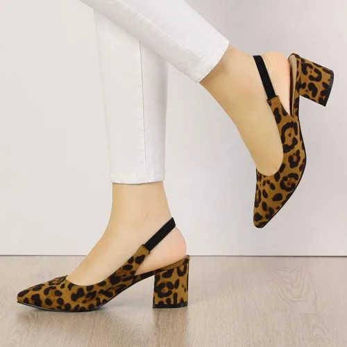 Vista 2 de Allegra K Zapatos de tacón de bloque con punta puntiaguda para mujer