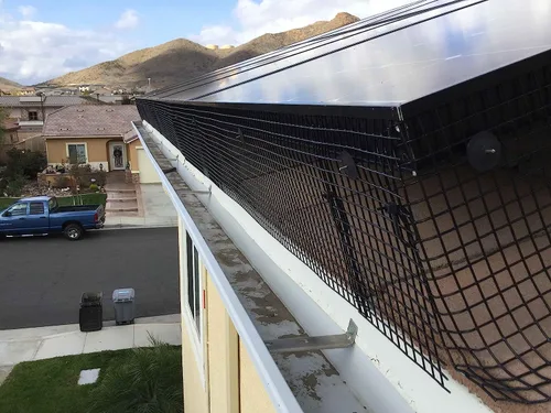 Vista 7 de Sujetador de protección de pájaros para panel solar, 50 juegos de clips de protección para sujetar malla de alambre a paneles solares, cierre