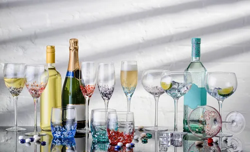 Vista 7 de Speckle - Copas de champán hechas a mano, vajilla perfecta para bodas y celebraciones, 8.5 onzas, multicolor, juego de 4 elegantes copas de champán