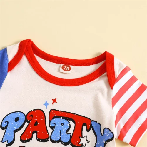 Vista 2 de GLIGLITTR Mameluco patriótico para bebés y niñas del 4 de julio con bandera estadounidense, mameluco para fiesta en los Estados Unidos