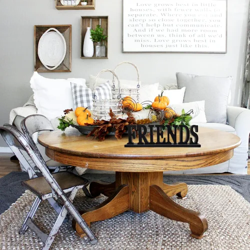 Vista 3 de Wooden Friends - Letrero independiente con diseño de palabras rústicas para mesa, chimenea y entrada