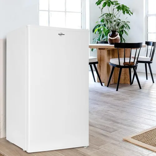 Vista 2 de Koolatron Refrigerador compacto con congelador, 3.2 pies cúbicos (91L), blanco, diseño de respaldo plano que ahorra espacio, puerta reversible