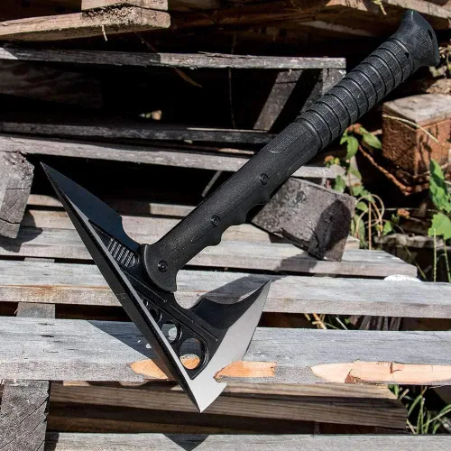 Vista 4 de M48 Destroyer Tactical Tomahawk - Cabeza de hacha de acero inoxidable fundido con revestimiento de óxido negro y acabado satinado, mango moldeado