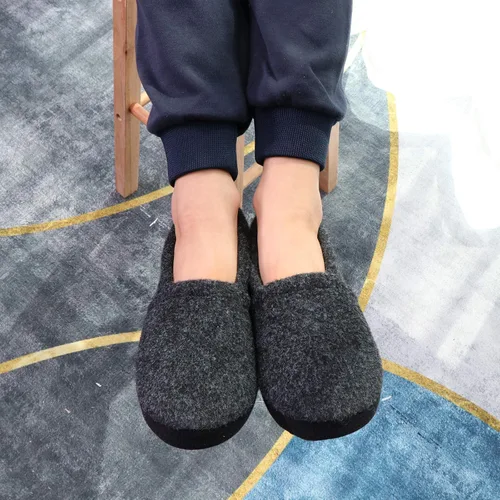 Vista 2 de MIXIN Pantuflas para niños pequeños y grandes, zapatos de casa para interiores y exteriores con suela antideslizante