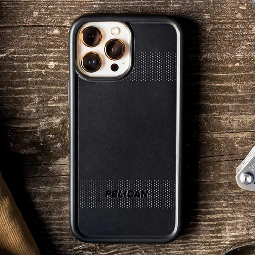 Vista 5 de Pelican Protector Series - Funda para iPhone 13 Pro, compatible con MAGSAFE. Compatible con accesorios y cargadores MAGSAFE. Protección contra