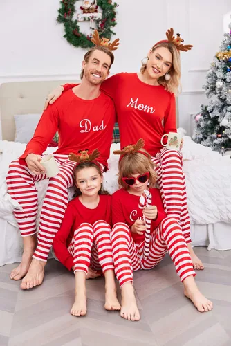 Vista 3 de Ekouaer Conjunto de pijamas familiares de Navidad a juego de manga larga para parejas, pijamas navideñas para mujeres, hombres, niños y niñas