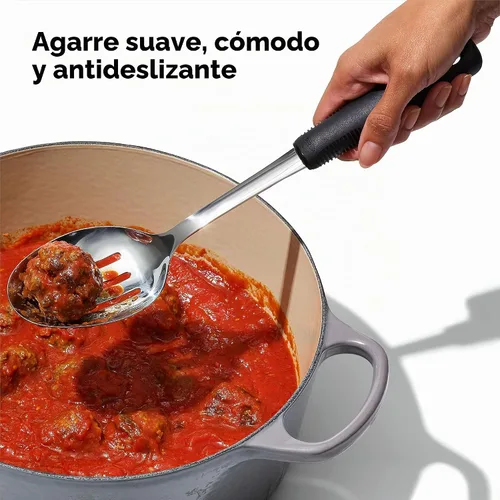 Vista 3 de OXO Good Grips - Cucharón con agujeros de acero inoxidable