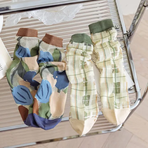 Vista 6 de Yomutiur Calcetines transparentes para mujer, de verano, de malla fina, elástica, jacquard de cristal