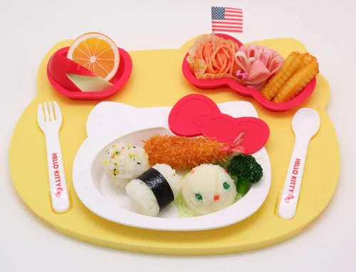 Vista 6 de OSK Sanrio Hello Kitty - Juego de platos y cubiertos para niños KP-18