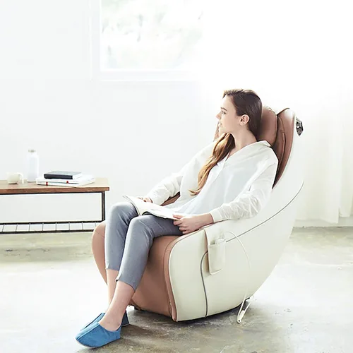 Vista 8 de Synca Wellness CirC - Silla de masaje de alta calidad, calentada, ergonómica, de cuerpo completo, tejido profundo, Shiatsu y control remoto Beige