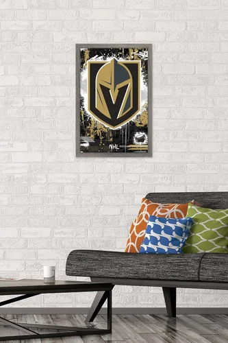 Vista 2 de Trends International NHL Vegas Golden Knights - Póster de pared con logotipo Maximalist 23 Versión enmarcada Barnwood