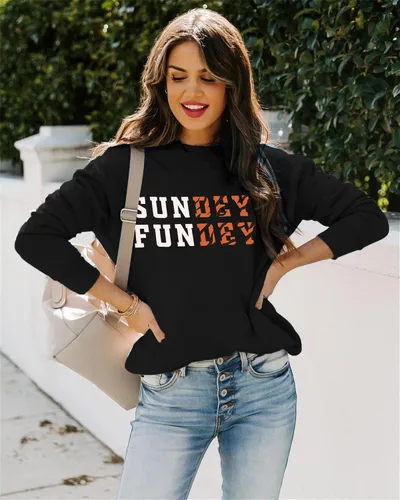 Vista 3 de VILOVE Sudadera con capucha para el día del juego, sudadera con capucha para mujer, diseño de Sundey Fundey, con cuello redondo