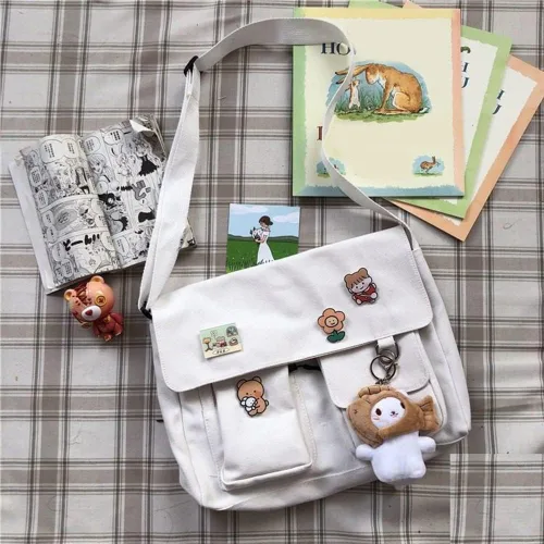 Vista 2 de JQWSVE Bolso cruzado de lona para mujer, bolso de mensajero kawaii, lindo bolso cruzado con alfileres Kawaii y colgante