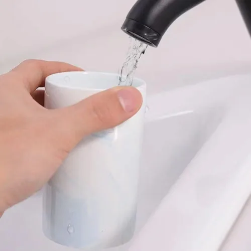 Vista 5 de Taza de cerámica de mármol, soporte para cepillos de dientes creativo, taza para beber simple (azul)