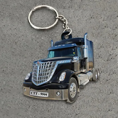Vista 3 de Llavero personalizado en forma de camionero, llaveros personalizados para hombres, regalos de llavero personalizado para camionero, Estilo 00.