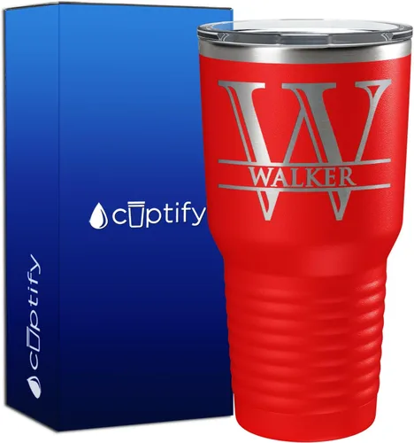 Vista 29 de Vaso personalizado de regalo de cumpleaños para mujeres y hombres, con monograma de escritura dividida, inicial y nombre grabado en negro, taza